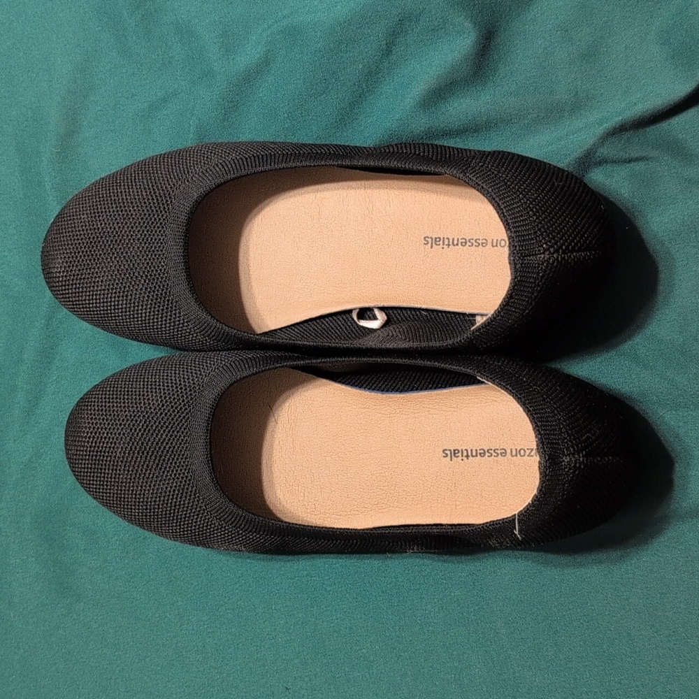 Amazon Essentials, Black, Size 6 ballet flats